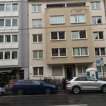 Single In A 2-bedroom Centrally-located In The Belgian Quarter Accommodatie bij particulieren *