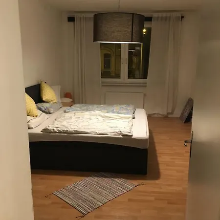 Accommodatie bij particulieren Single In A 2-bedroom Centrally-located In The Belgian Quarter *