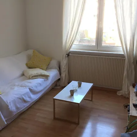 Single In A 2-bedroom Centrally-located In The Belgian Quarter Accommodatie bij particulieren